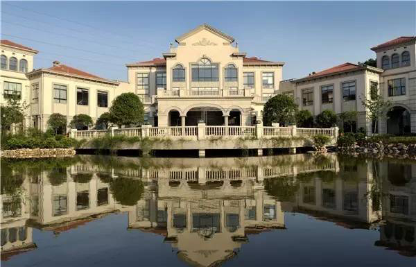 長(zhǎng)沙市康乃馨老年呵護(hù)中心